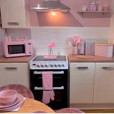  ððžð«ðŸðžðœð­ ðð¢ð§ð¤ On Instagram Good Morning Lovelies So It S Not The Brighte In 2021 Fabulous Living Room Decor Pink Kitchen Appliances Home Decor Kitchen