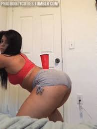 Uploaded april 13, 2020 tory lanez throws a live $15,000 twerk contest. Twerking Image Gallery Sorted By Views Know Your Meme