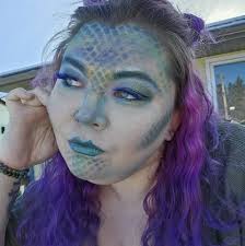 Eva of Tinctory was inspired by seasheels when she created these smocked  pendants and earrings. You can see more Eva's work