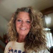 Het 25-jarig jubileum van de Haagse band DI-RECT mag groots gevierd worden.  🔥 Daarom staat De Kuip dit weekend volledig in het teken van de Haagse  band, met óók nog eens twee