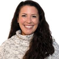 Laura Wall's Instagram, Twitter & Facebook