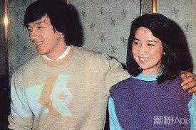 Born 7 april 1954), known professionally as jackie chan, is a hong kong martial artist, actor, stuntman, filmmaker, action choreographer. æˆé¾™ä¸ºä»€ä¹ˆæ€•æž—å‡¤å¨‡å…¶å¦è¨€æ›¾æé˜²å¥¹äºŒåå¤šå¹´ å°šä¹‹æ½®