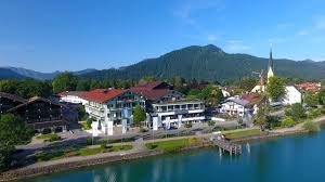Ihr traumhaus zum kauf in starnberg (kreis) finden sie bei immobilienscout24. Munchner Traditionsfirma Kauft Beruhmtes Luxus Hotel Am Tegernsee Rottach Egern