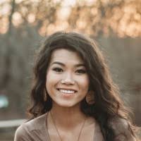 Melanie Sager's Instagram, Twitter & Facebook