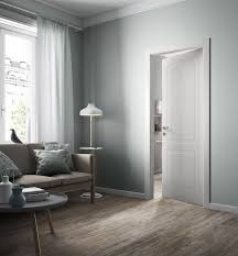 La passione per il legno e la capacità di porsi obiettivi sempre nuovi si sono trasmesse di generazione. Porta Mixy 3 Ferrerolegno Porte Interne Porte Laccate Bianche Battiscopa