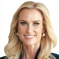 Candace Myers's Instagram, Twitter & Facebook