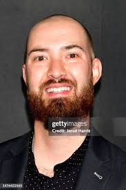 20 Photos & High Res Pictures