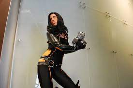 Mass Effect 2 Miranda Cosplay