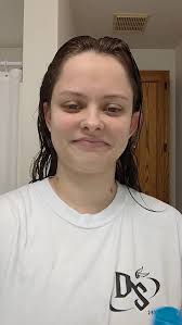 🇧🇷 Fiz esse reels para vcs verem como eu cuido da minha pele no dia a dia  após o banho. Espero que gostem (: , ♥️ Os produtos usados são:, 🔸Água  miscellar , 🔸 Vitamina C, 🔸 Ácido Hyaluronic , 🔸 ...