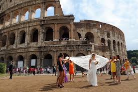 See 10 unbiased reviews of roma italia piazza, rated 4 of 5 on tripadvisor and ranked #7,873 of 12,709 restaurants in rome. Italia Roma O 28 De Agosto Construcao Mundialmente Famosa Do Colosseum Mim Imagem Editorial Imagem De Amor Bride 42696095