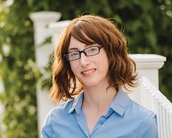 Image of Freida McFadden, an American author of psychological thriller novels