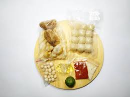 Baso Aci Instan by @tastysnack_id ] . Baso Aci terenakkk, juara banget  rasanya enak, gurih, pedas, dan isi komplit bikin Baso Aci dari  @tastysnack_id ini tak tertandingii 🤩💯 . Kemasan praktis,