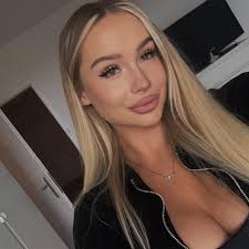 Uwaga, uwaga !!! Poszukiwana osoba chętna do przebrania się za Minionka i  roznoszenia ulotek !! Płatne za godzinę. 506480950