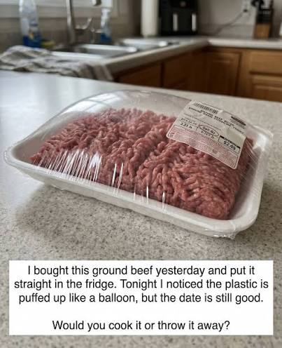 Bloated Food Packaging: What It Really Means You know how when you pick up a  bag of chips, it feels like it's swollen with air? A lot of the time, it's  not