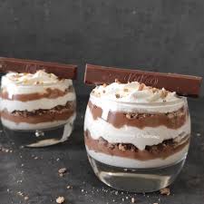 Verrine Kitkat Mes Delicieuses Creations En 2020 Recette Recettes De Cuisine Tiramisu Recette