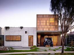 Who Loves Concrete Hardwood Contrasts We Definitely Do Torquay Concrete House Auhaus Architecture If You Torquay House Concrete House Concrete Houses