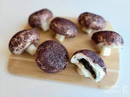 香菇芝麻包mushroom shaped baozi steamed bun with black sesame filling laura s kitchen 蘿拉廚房 food stuffed mushrooms recipes