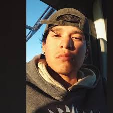 Couples Meet The Internet...