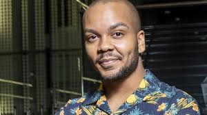 Eeva: Oulunsalossa kasvanut Ernest Lawson tunsi nahoissaan, millaista oli  kasvaa kylän ainoassa tummaihoisessa perheessä