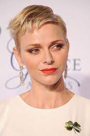 Check spelling or type a new query. Furstin Charlene Mit Grace Kelly Appeal Styling Fur Kurze Haare Neue Frisuren Furstin Charlene