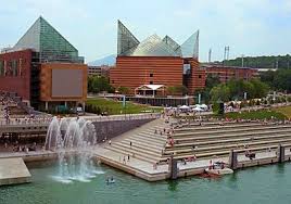 Downtown Chattanooga The Tennessee Aquarium Downtown Chattanooga Tennessee Tennessee Aquarium Tennessee Vacation Camping In Tennessee