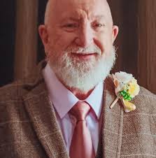 Any recommended dog walkers/sitters please tag away and pm me 👍