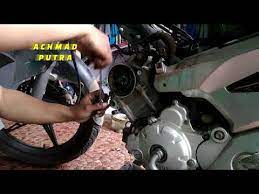 Read more mesin jupiter mx kasar dan loyo asap putih / jupiter mx lawas tarikan putaran rendahnya payah learningfromlives wordpress com. Bongkar Mesin Jupiter Mx Ngebul Putih By Achmad Putra