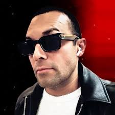 Michael Ly (@michael_ly_)