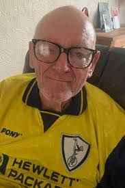 Aaron Parish's Instagram, Twitter & Facebook