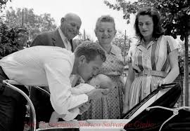 Giampiero boniperti — nacimiento 24 de julio de 1928 (83 años) barengo, piamonte, italia nacionalidad … wikipedia español. V For J Juventus Vintage