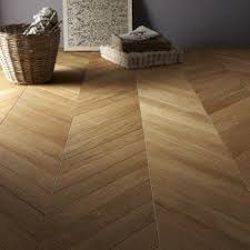 Parquet Contrecolle Chene Blond Vitrifie Point De Hongrie Broceliande Leroy Merlin Flooring Home Garden Design Best Flooring