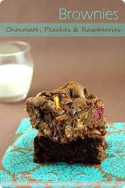 Fruit And Chocolate Chocolate Raspberry And Peach Brownies Delicious Desserts Dessert Recipes Baking Sweets