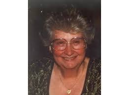 Merle Steele's Instagram, Twitter & Facebook