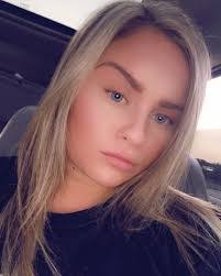 Gabrielle Schell's Instagram, Twitter & Facebook