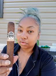 Look at my man Dunn's swag. Smoking that cigar with his hands in the  pockets. Immaculate🤌 No wonder Daly wanted his sealed artifact in her  chanis gate🦴