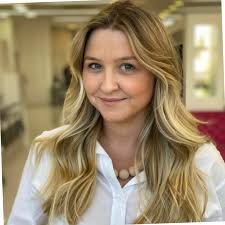 Olivia Dolphin Email & Phone Number