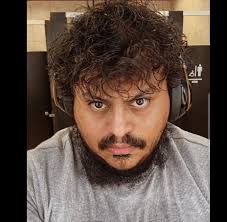 ⭐️ GIVEAWAY ⭐️ Here's your chance to win 4 tickets to Club Cosplay