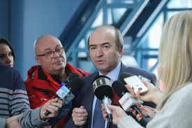 Fangli andrei, ciucaş alexandru, munteanu radu, cuciureanu mihai Oug 7 Peste 700 De Procurori Se DelimiteazÄƒ De AsociaÈ›iile Care Au Negociat Cu Toader Stirileprotv Ro