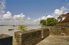 Kamer van koophandel en fabrieken ( kkf), investment and development corporation suriname ( idcs), competitiveness unit suriname ( cus), procedures en vergunningen. Suriname Travel Guide At Wikivoyage