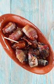 Tapas Pflaumen Und Datteln Im Speckmantel Rezept Lecker In 2020 Healthy Savory Snacks Bacon Recipes Quick Healthy Snacks