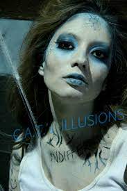 Pin By April Lumpkin On Okc Face Painter C A T S Illusions Cute Halloween Makeup Movie Makeup Makeup