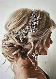 Klicke Um Das Bild Zu Sehen 33 Brautfrisuren Von Schleier Uber Halboffen Brautfrisuren Halboffen Schleier Haarschmuck Braut Brautfrisur Frisur Hochzeit