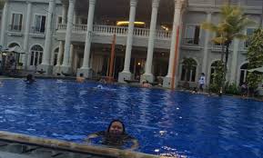 10 Kolam Renang Di Surabaya Dan Harga Tiket Masuk 2020 Yang Bagus Murah Buka Sampai Malam Waterboom Terbagus Terbaru Jejakpiknik Com