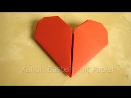 So wird eine einheitliche formatierung der briefe sicher gestellt und die. Herz Falten Anleitung Fur Origami Herz Geschenkideen Basteln Mit Papier Diy Youtube