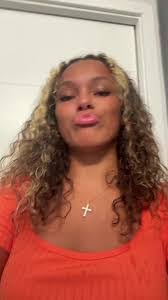 Miranda Emery's Instagram, Twitter & Facebook