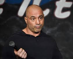 Joe Rogan Defends Tucker Carlson Alex Jones Over Cnn Supercut Comparison