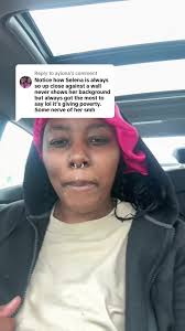 Understanding Wealth Disparities in Online Discussions