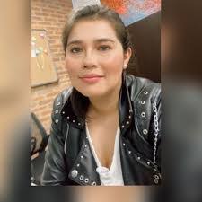 Laura Cantor's Instagram, Twitter & Facebook