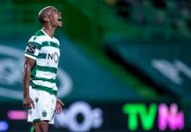 Miguel luís for andré andré (guimaraes) 84' substitution: Sporting Joao Mario Falha Maritimo Visao De Mercado