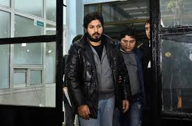 Şarkıcı ebru gündeş ile eşi reza zarrab'ın boşanma davasına yayın yasağı getirildi. The Odyssey Of A Turkish Trader Now Spilling His Secrets In U S Bloomberg